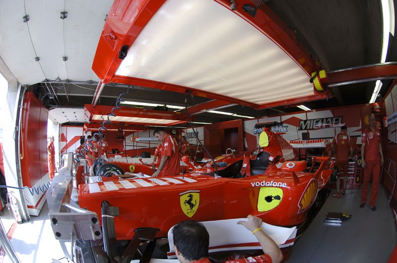 Ferrari-garage-2.jpg
