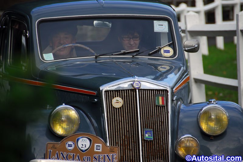 Lancia en Seine pour ses 100 ans sur la scène automobile