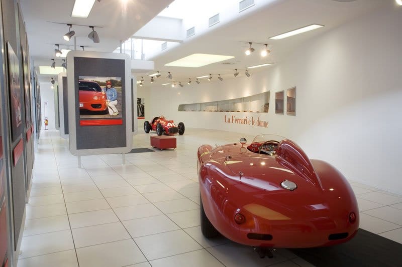 Galleria-Ferrari-2.jpg