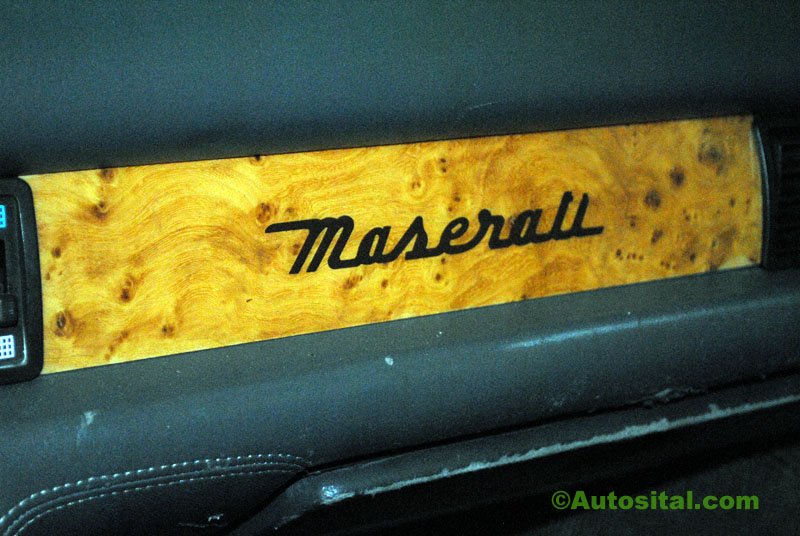 Rétromobile 2011 : Maserati 222 Biturbo de 1989
